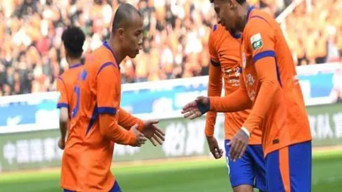 “本赛季高潮迭起绝杀时刻回顾：吉迪拯救湖人关键战，特雷杨半场逆转现惊悚瞬间”